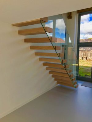 burgh-pava-glass-wood-staircase