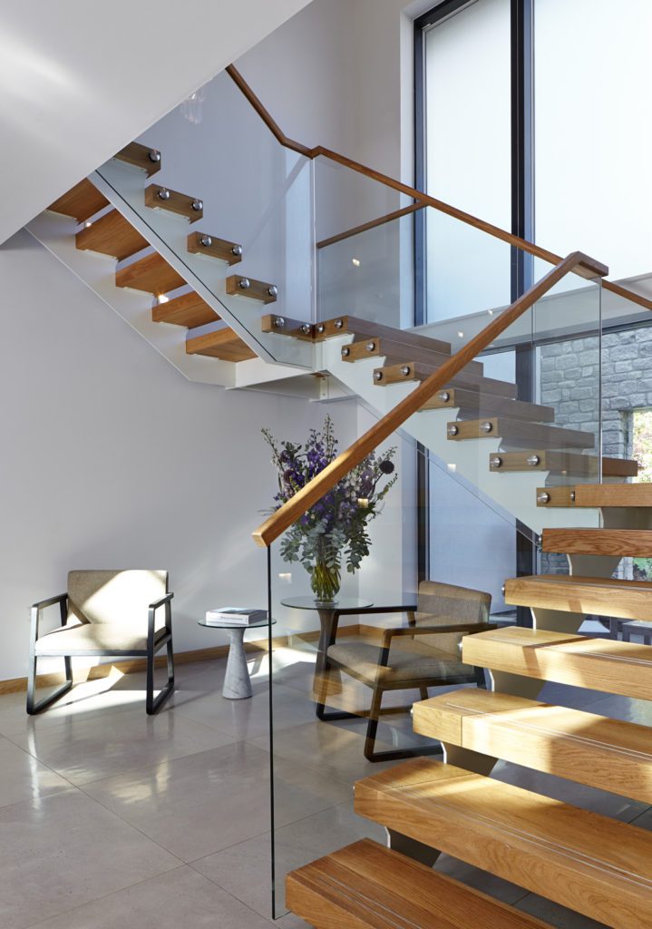 wild-perry-contemporary-straight-wood-glass-staircase